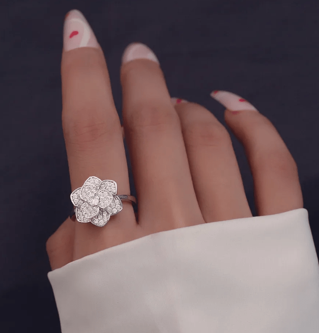 Bague fleur scintillante ✨