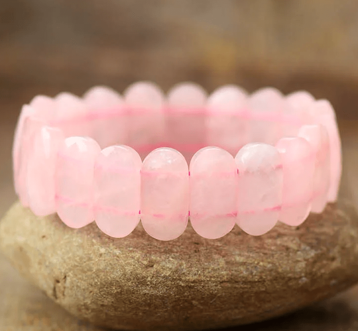 Bracelet Élora en Quartz Rose – Symbole d’Amour & de Tendresse
