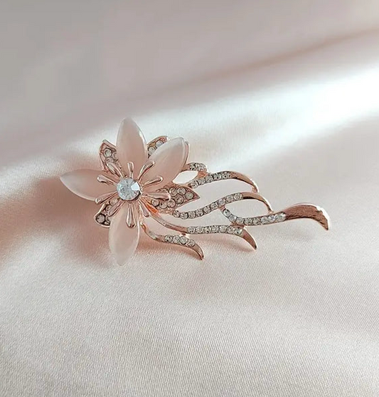 ✨ Broche Fleur Cristal Élégance Éternelle ✨