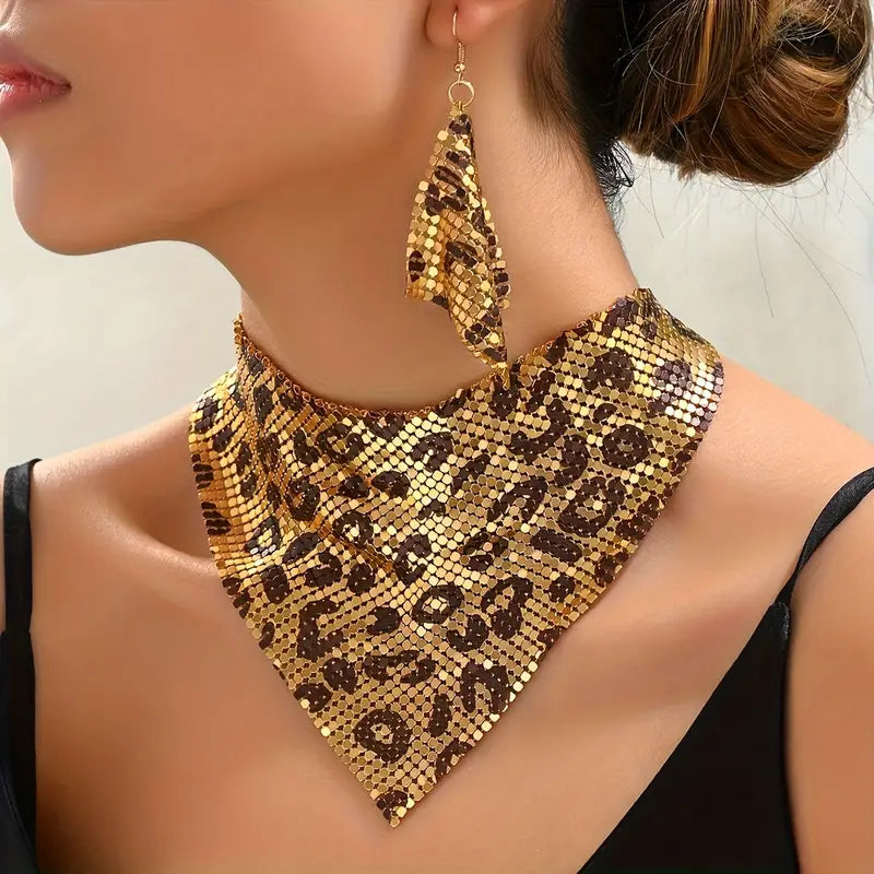 Collier-Écharpe Imprimé Léopard & Boucles – Look Chic et Sexy