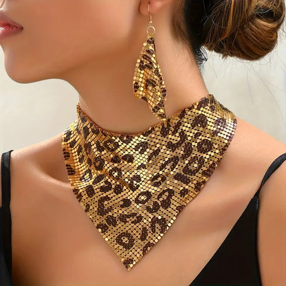Collier-Écharpe Imprimé Léopard & Boucles – Look Chic et Sexy