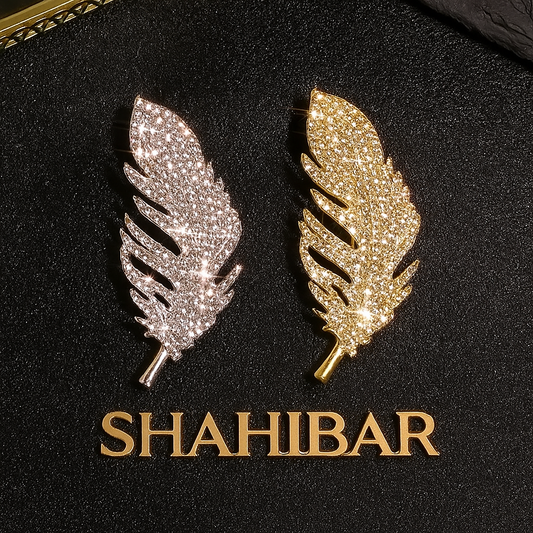 Broche de Luxe Baroque en Strass — Plume Dorée Élégante | Broche Manteau Unisexe