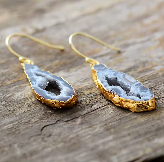 ✨ Boucles d’Oreilles Bohème “Black Druzy Shine” – Pierre Naturelle & Finition
